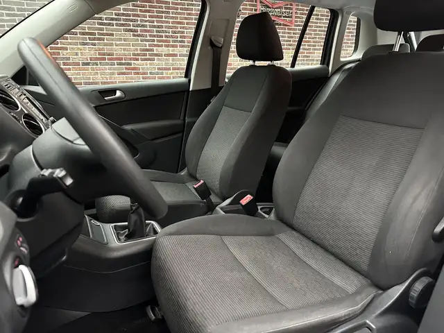 Volkswagen Tiguan view 14