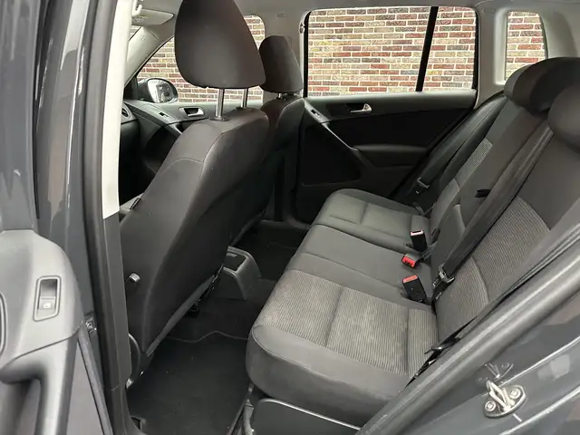 Volkswagen Tiguan view 18