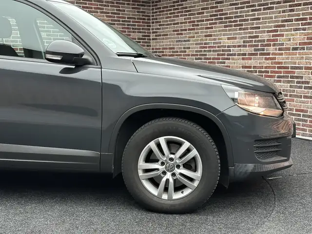Volkswagen Tiguan view 8