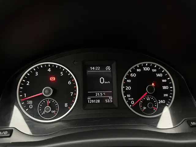 Volkswagen Tiguan view 12