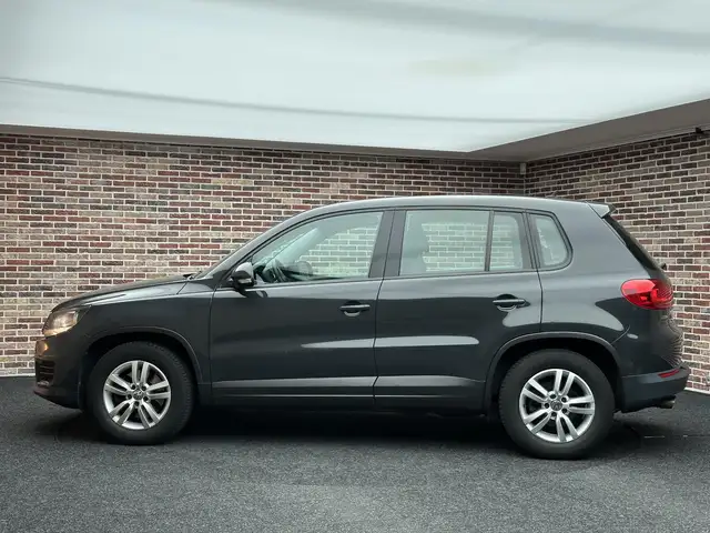 Volkswagen Tiguan view 6