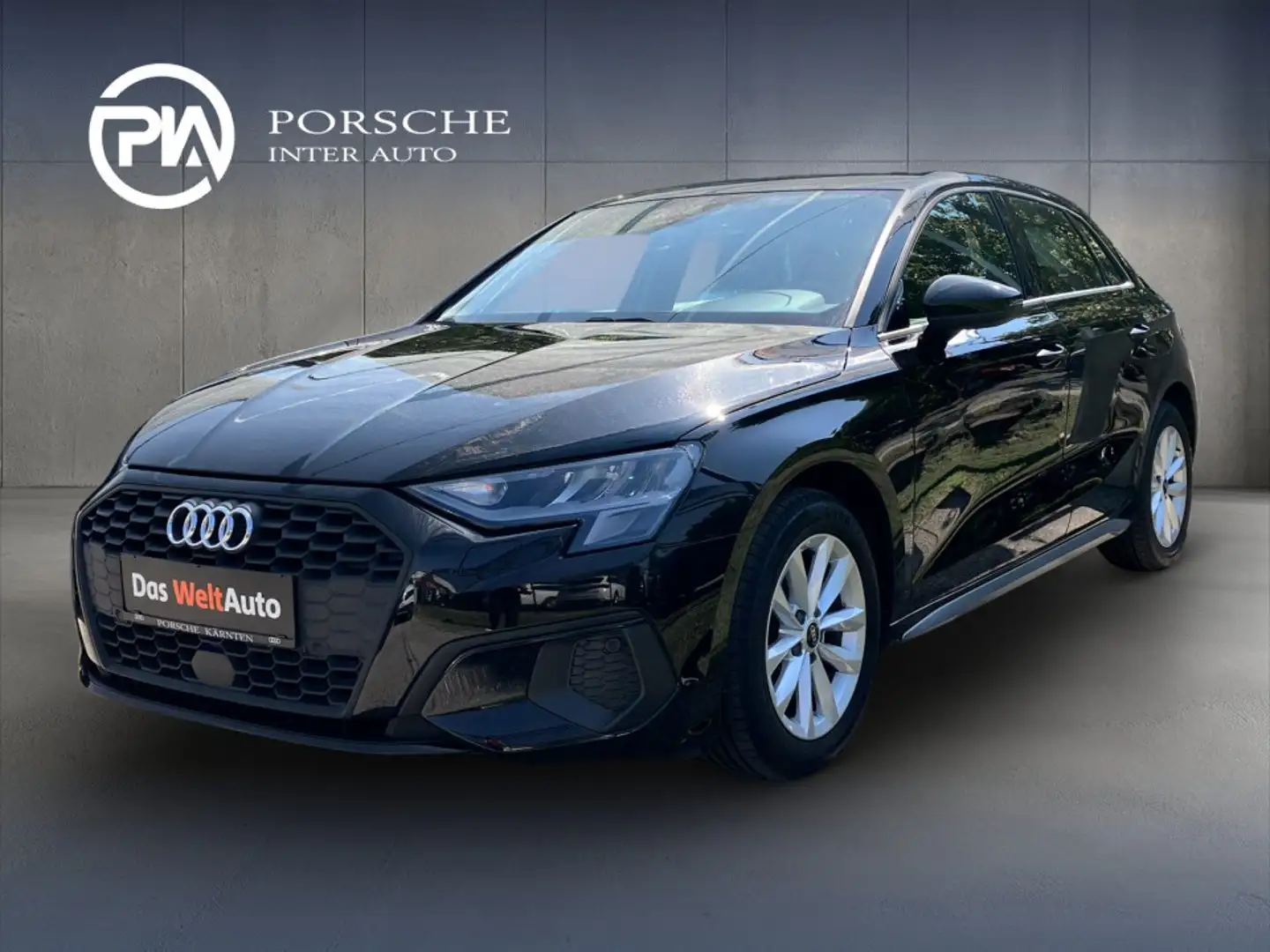 Audi A3 30 TFSI Schwarz - 1
