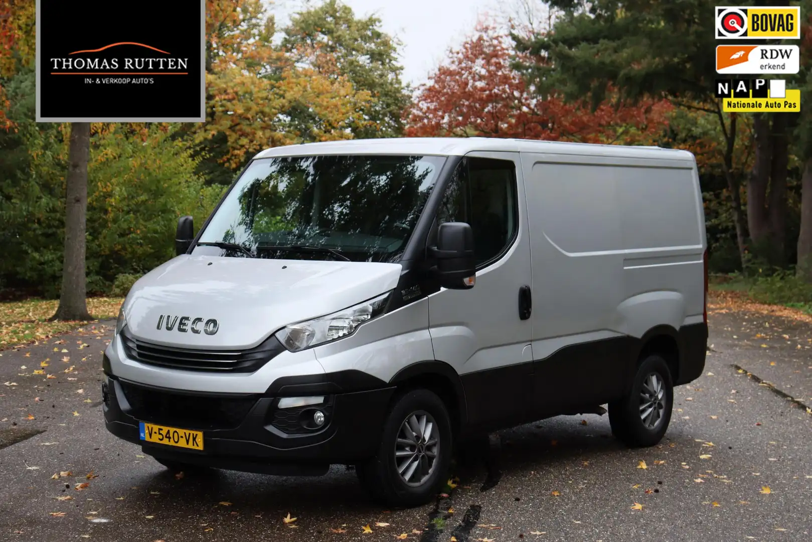 Iveco Daily 35S14V 2.3 300 H1 2019 | Airco | Parkeersensoren | Zilver - 1