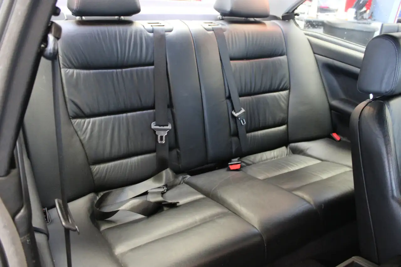 BMW 320i Aut. - SHZ - Klima -, foto 12