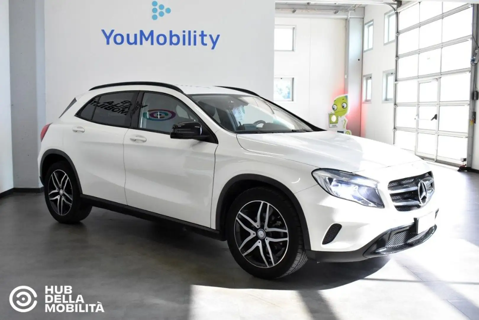 Mercedes-Benz GLA 200 d Automatic 4Matic Sport Blanc - 2