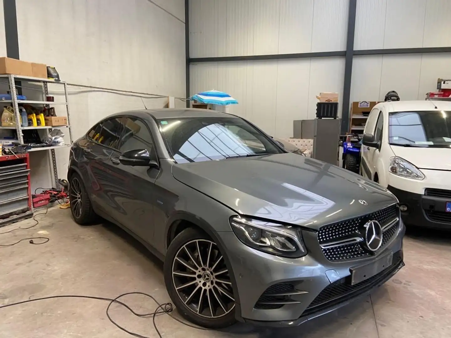 Mercedes-Benz GLC 350 e 4-Matic PHEV Launch Edition - 1