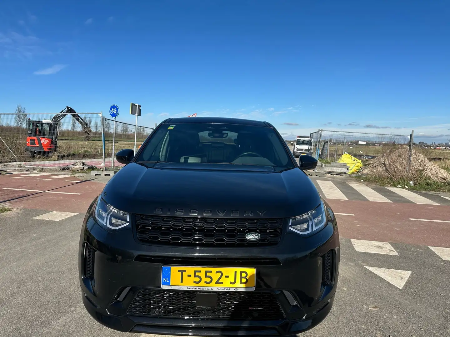 Land Rover Discovery Sport D200 R-Dynamic S Zwart - 2