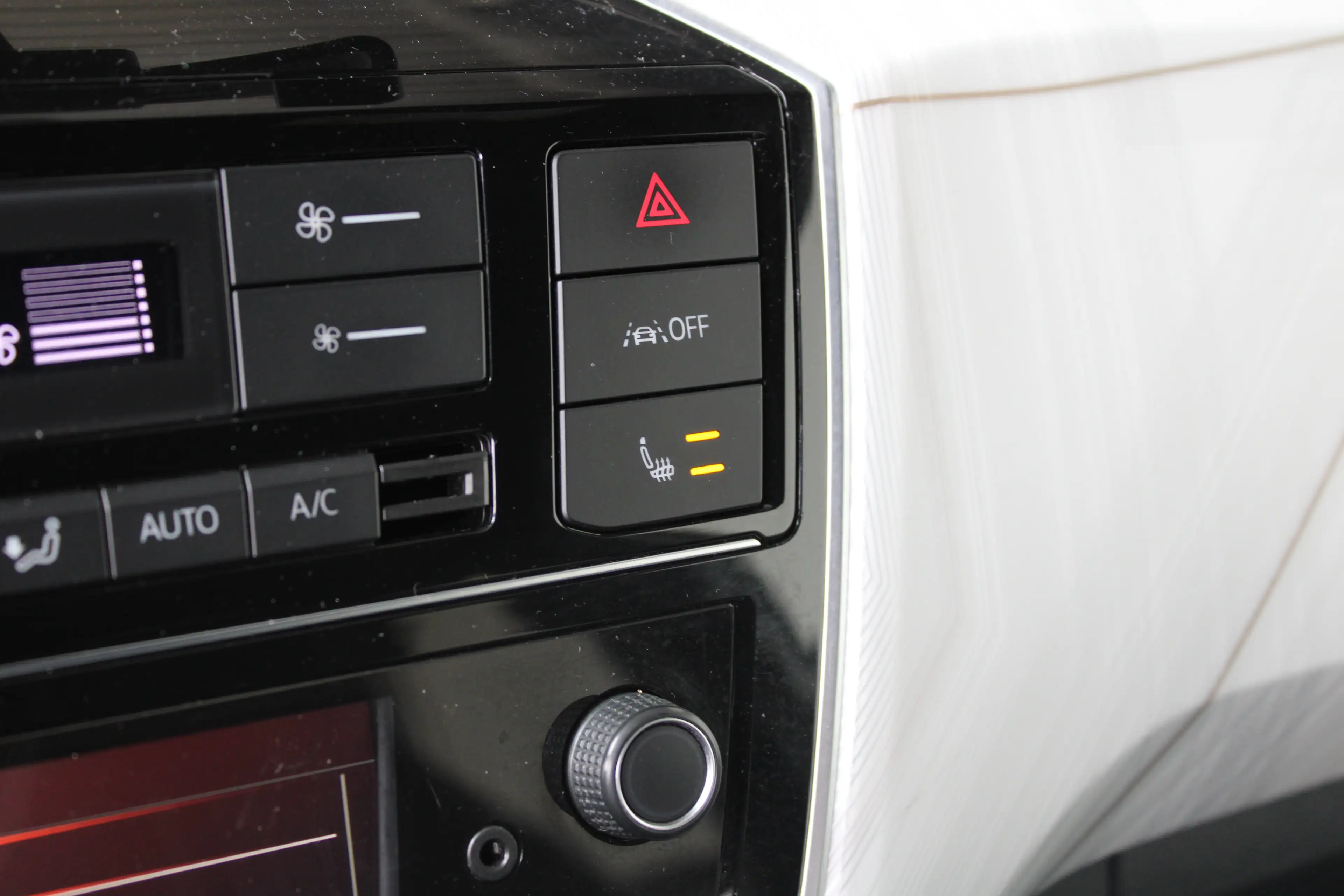 SEAT Mii Electric electric Plus | Stoelverwarming | Parkeer — photo 25