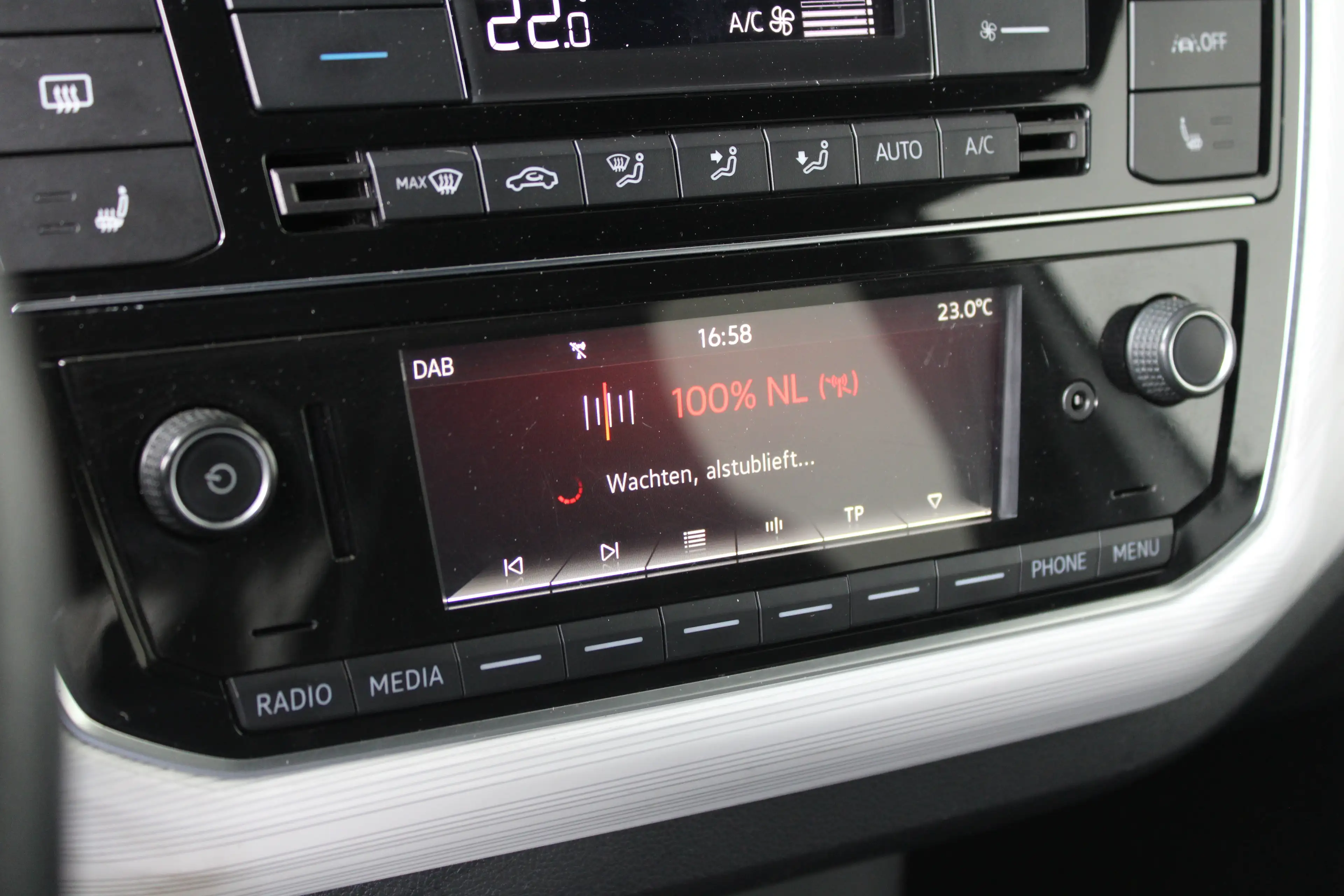 SEAT Mii Electric electric Plus | Stoelverwarming | Parkeer — photo 28