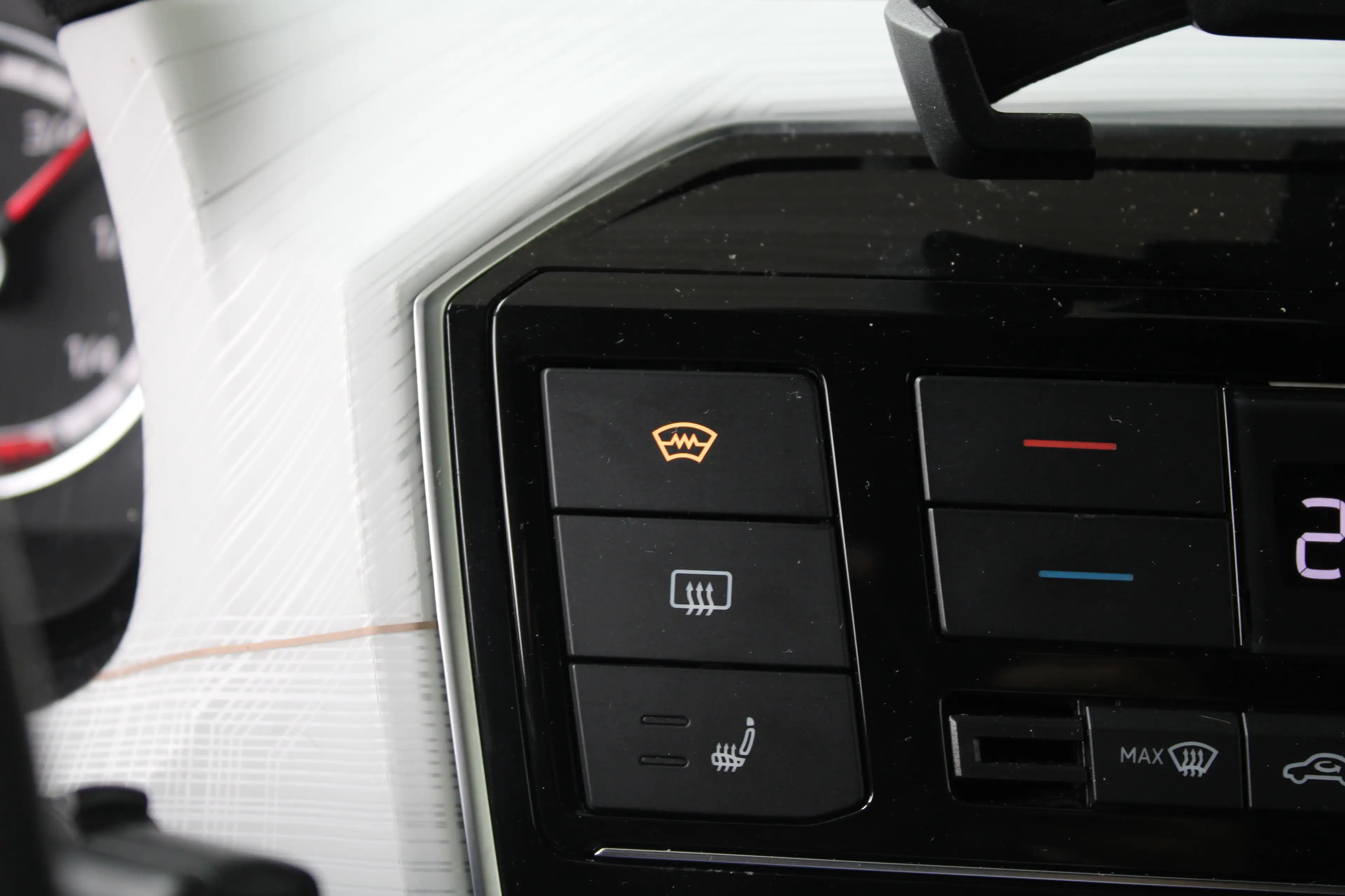 SEAT Mii Electric electric Plus | Stoelverwarming | Parkeer — photo 26