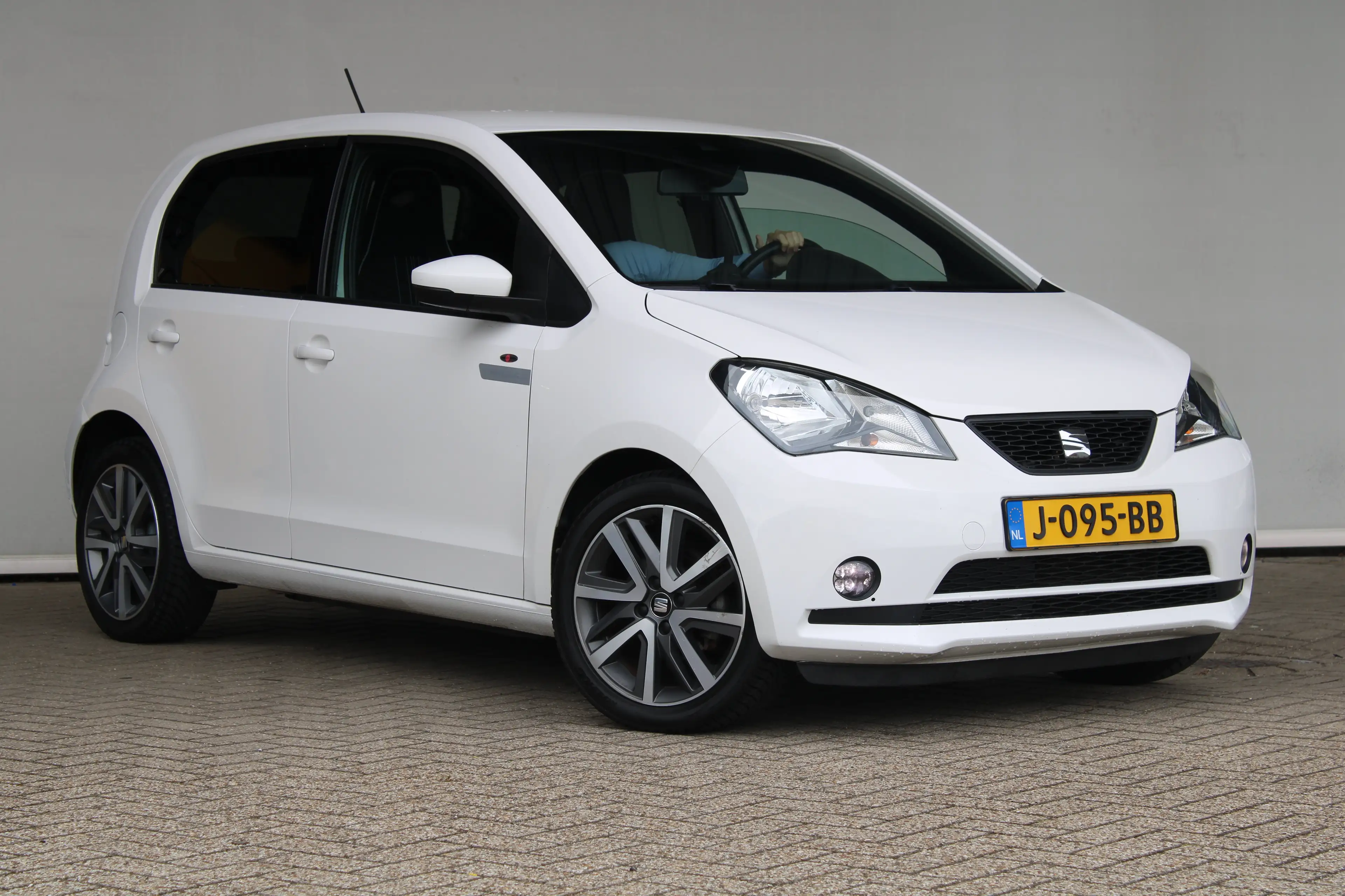 SEAT Mii Electric electric Plus | Stoelverwarming | Parkeer — photo 4