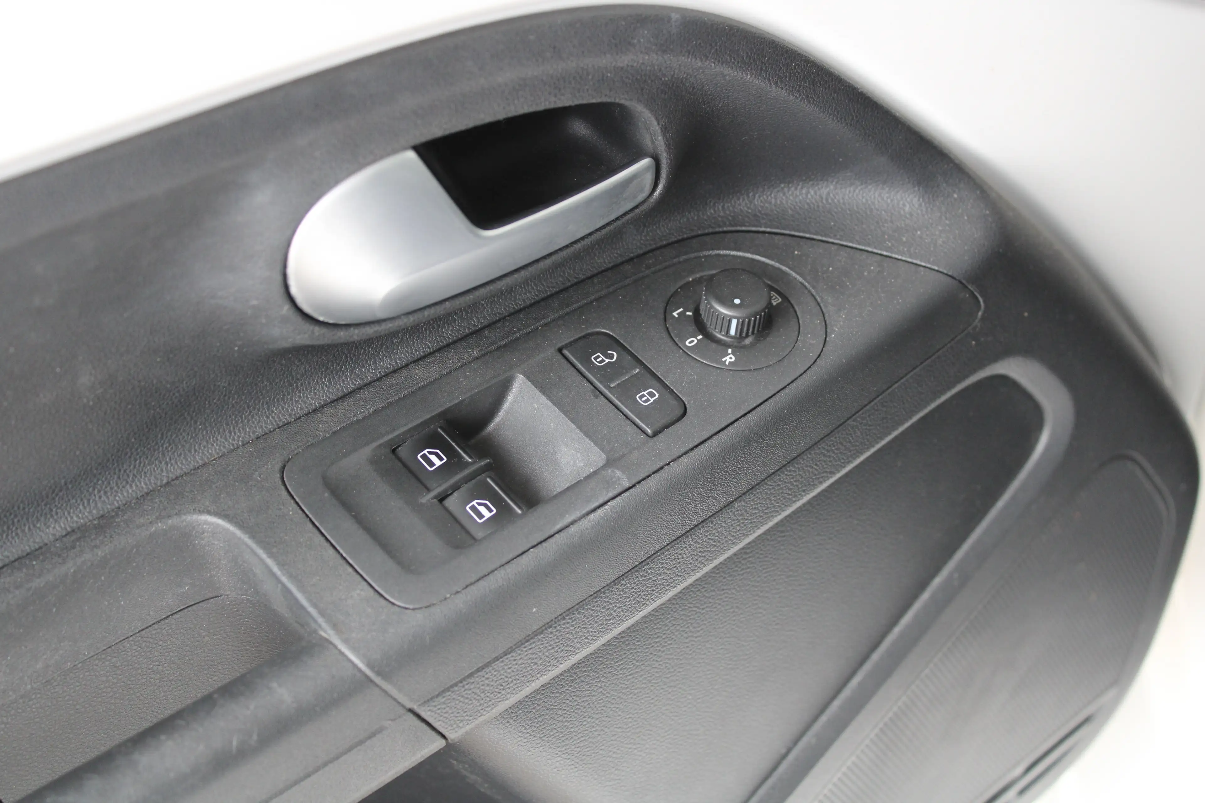 SEAT Mii Electric electric Plus | Stoelverwarming | Parkeer — photo 19