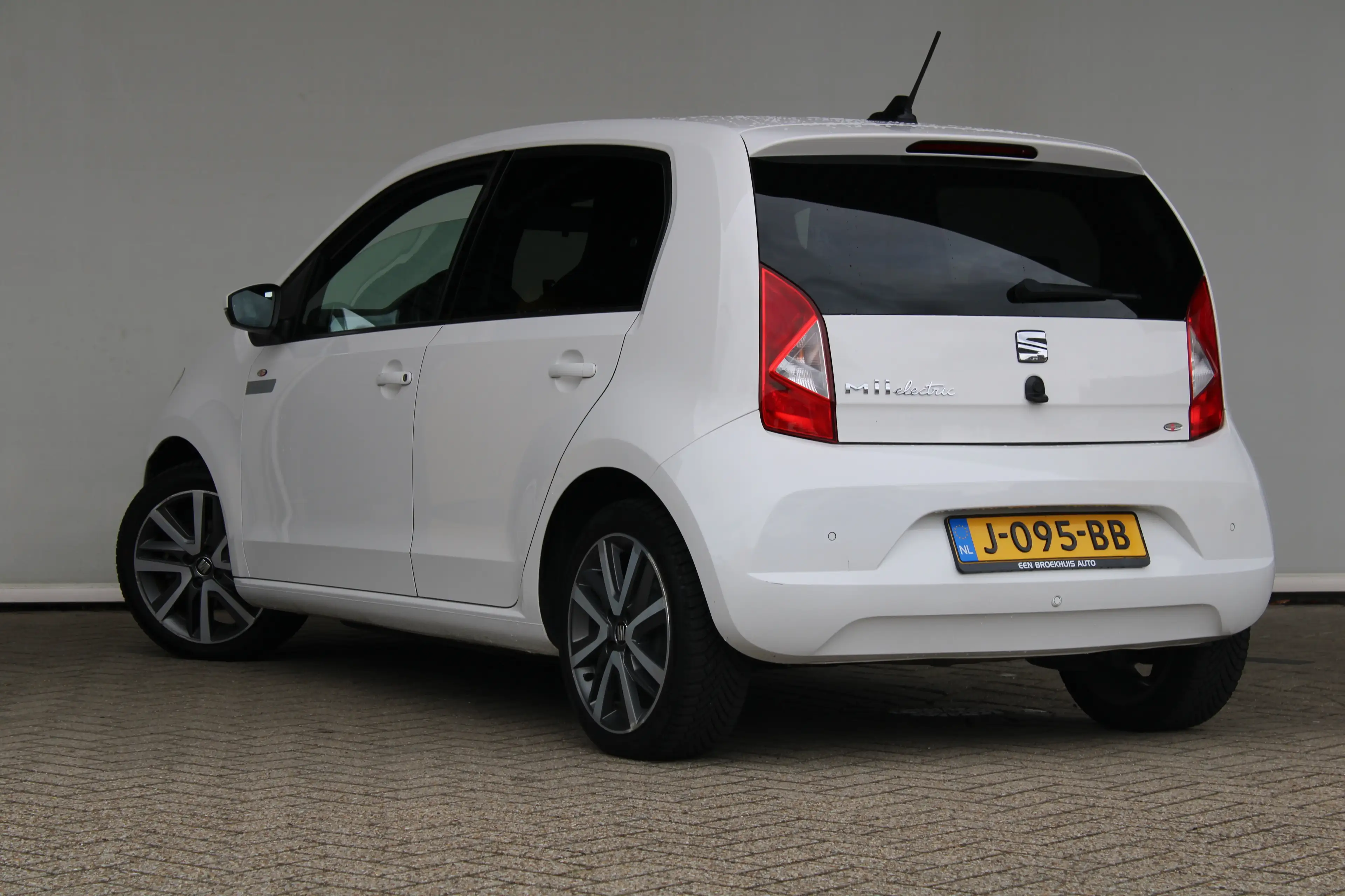 SEAT Mii Electric electric Plus | Stoelverwarming | Parkeer — photo 8