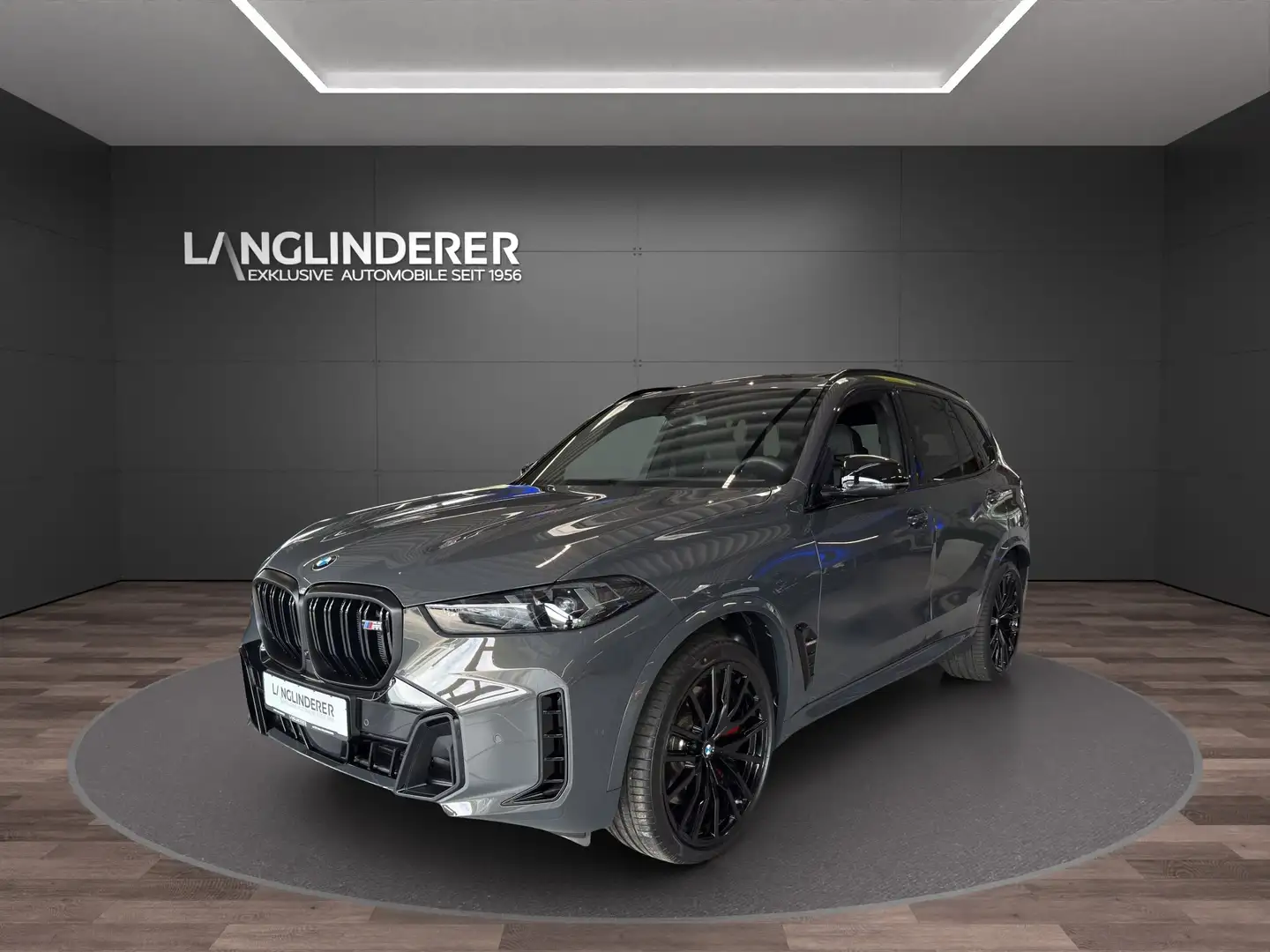 BMW X5 M60i xDrive MSportPRO NP145837,- AHK B&W Standhzg. Šedá - 1