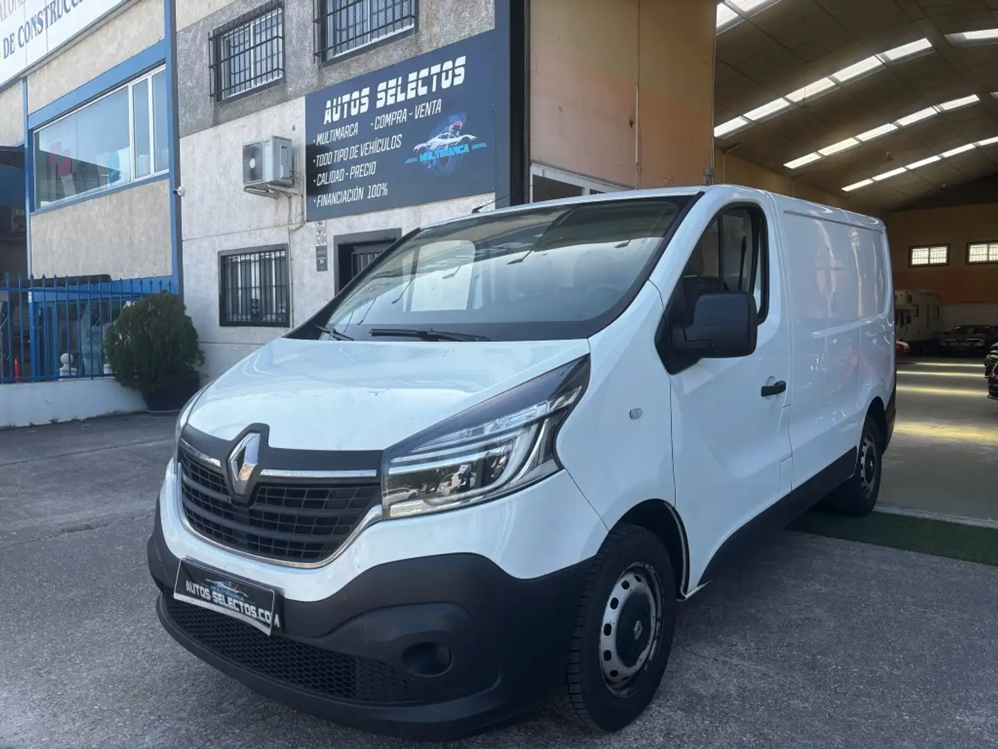 Renault Trafic Furgón 29 L1H1 Energy BluedCi 88kW Blanco - 2