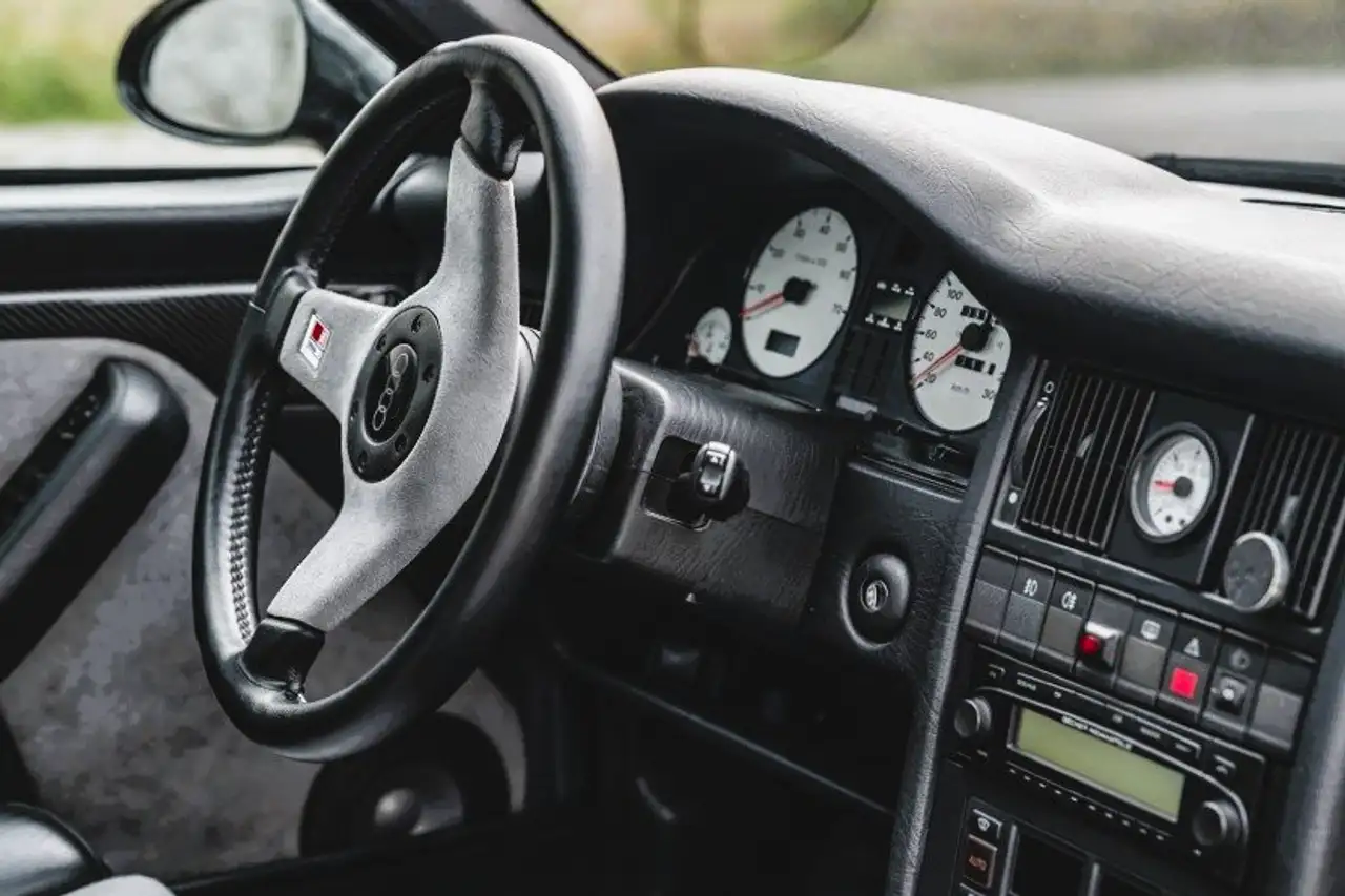 Audi RS2