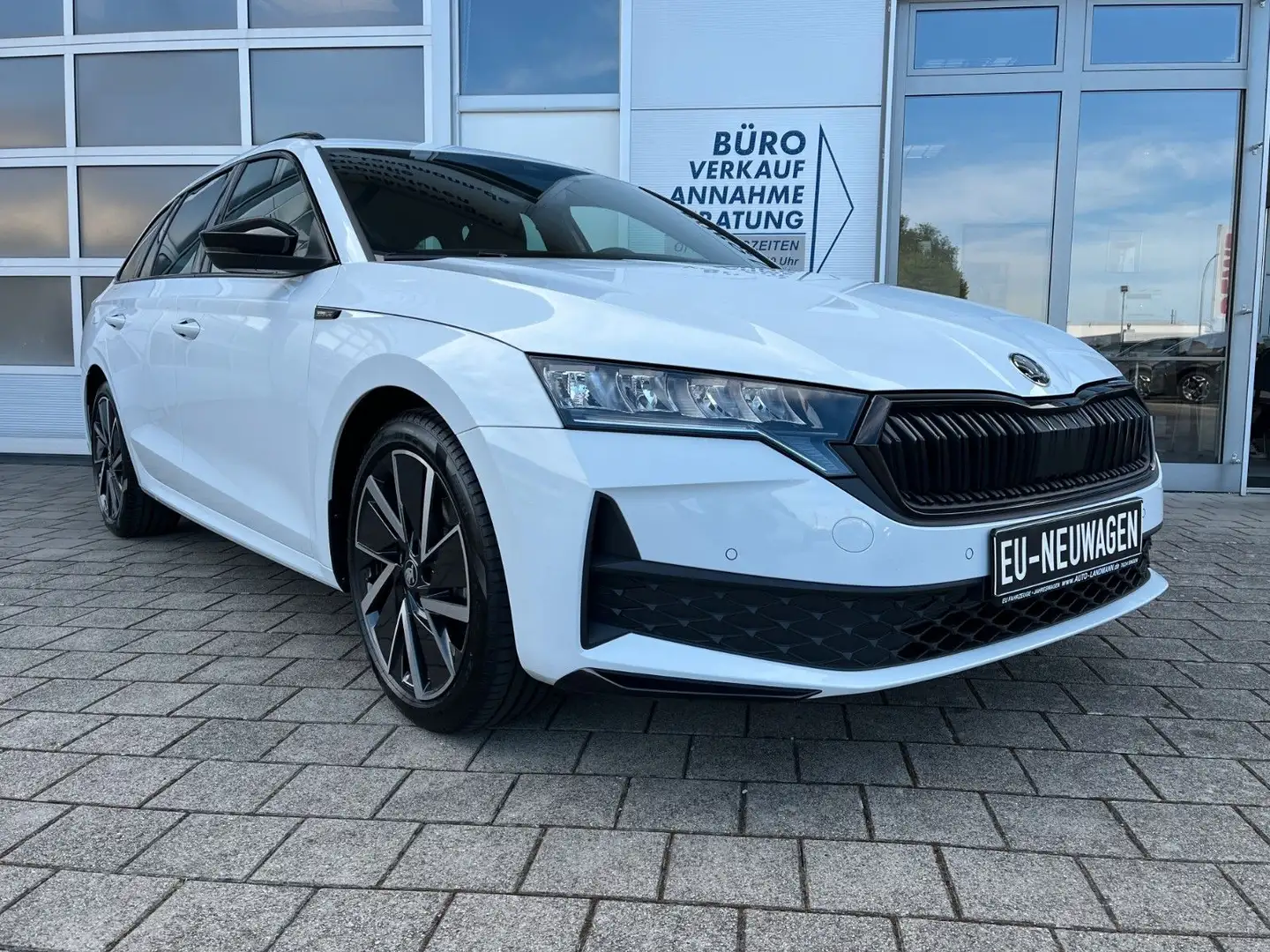 Skoda Octavia Combi 1.5 TSI mHEV DSG Sportline 4J GAR Blanco - 2