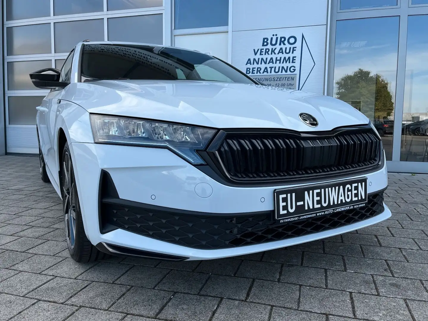 Skoda Octavia Combi 1.5 TSI mHEV DSG Sportline 4J GAR Blanco - 1