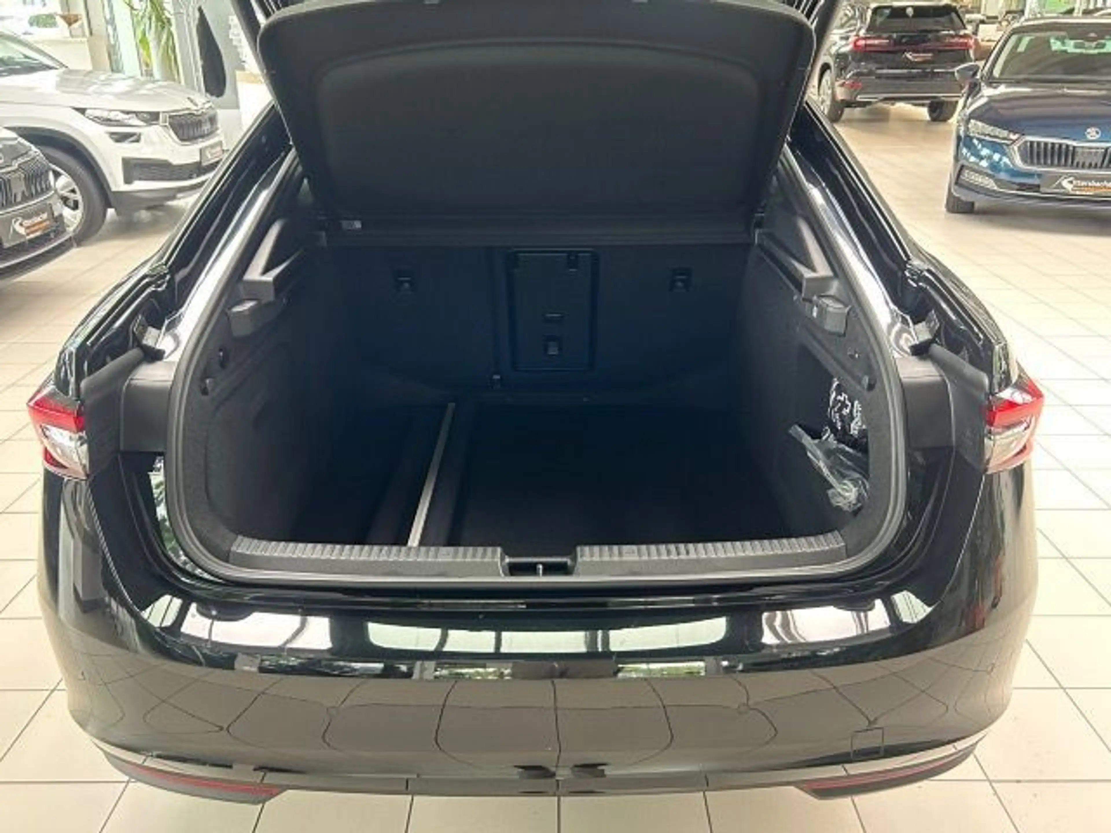 Skoda Superb Sportline 2.0 TSI DSG 4x4 Navi Canton AHK — photo 8