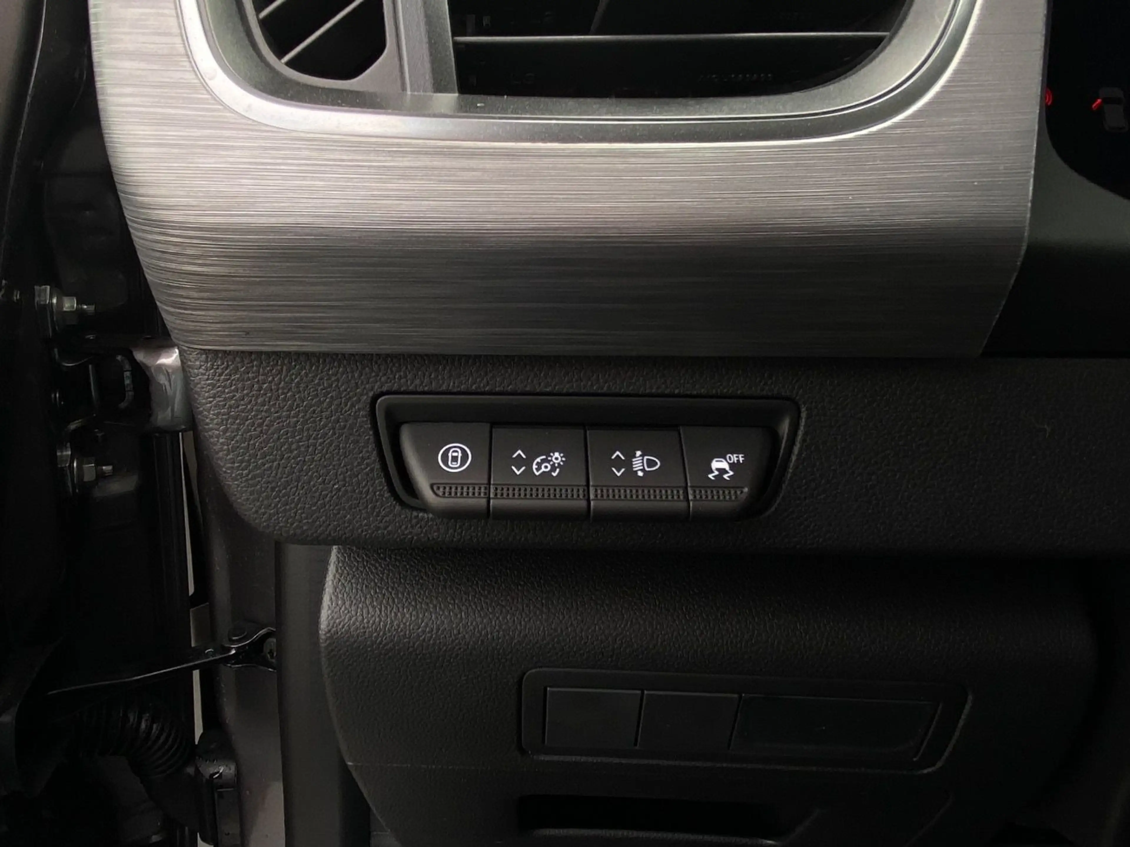 Nissan Townstar Kombi DIG-T 130 L1 Tekna Navi Kam 5Sitze — photo 25