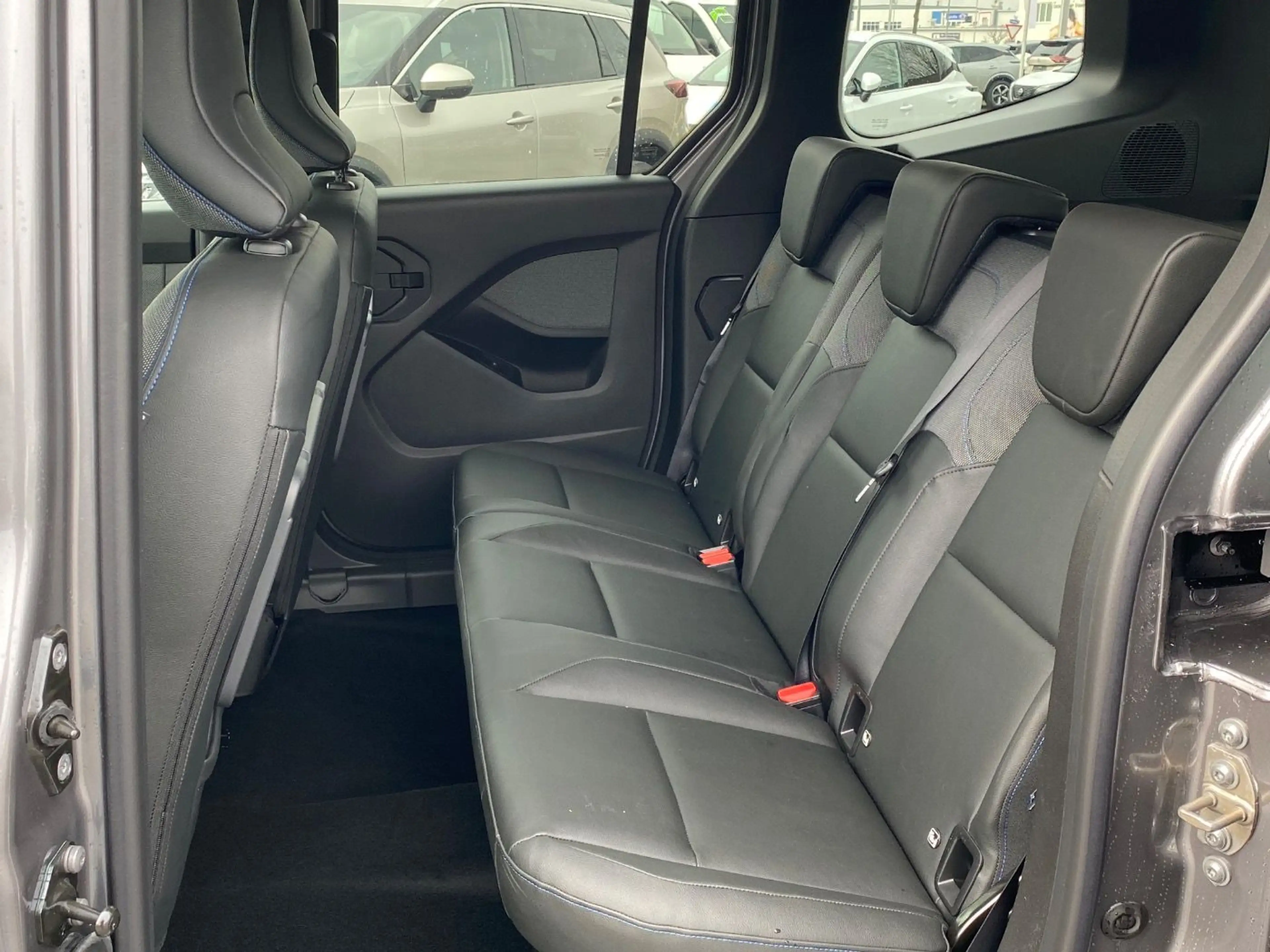 Nissan Townstar Kombi DIG-T 130 L1 Tekna Navi Kam 5Sitze — photo 15