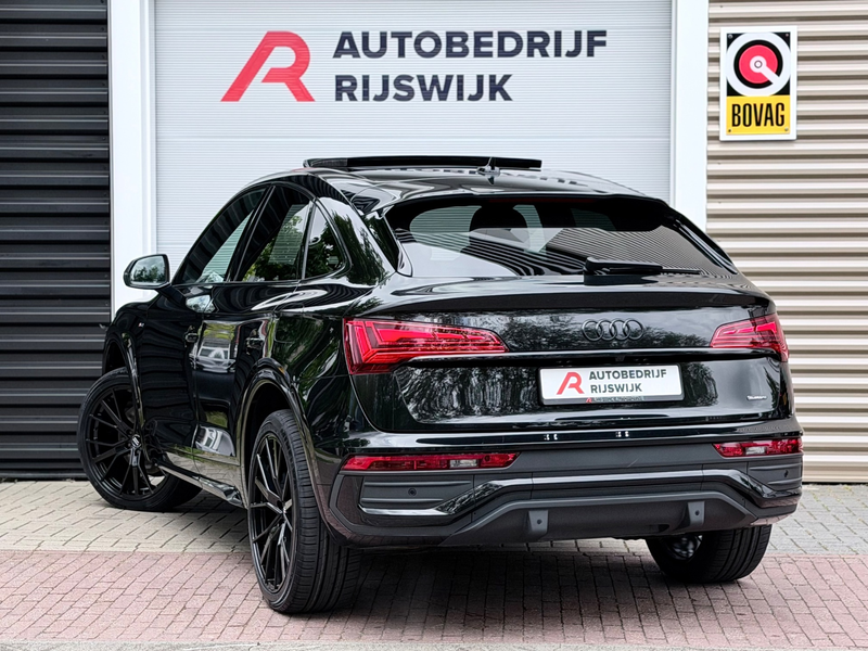 Audi Q5 Sportback 55 TFSI e S edition Competition Pano/Sfe — photo 3