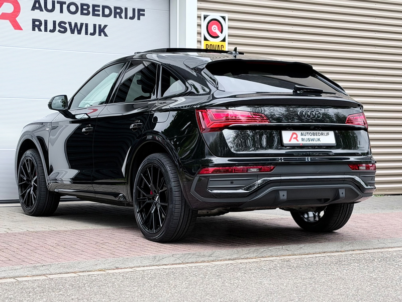 Audi Q5 Sportback 55 TFSI e S edition Competition Pano/Sfe — photo 8