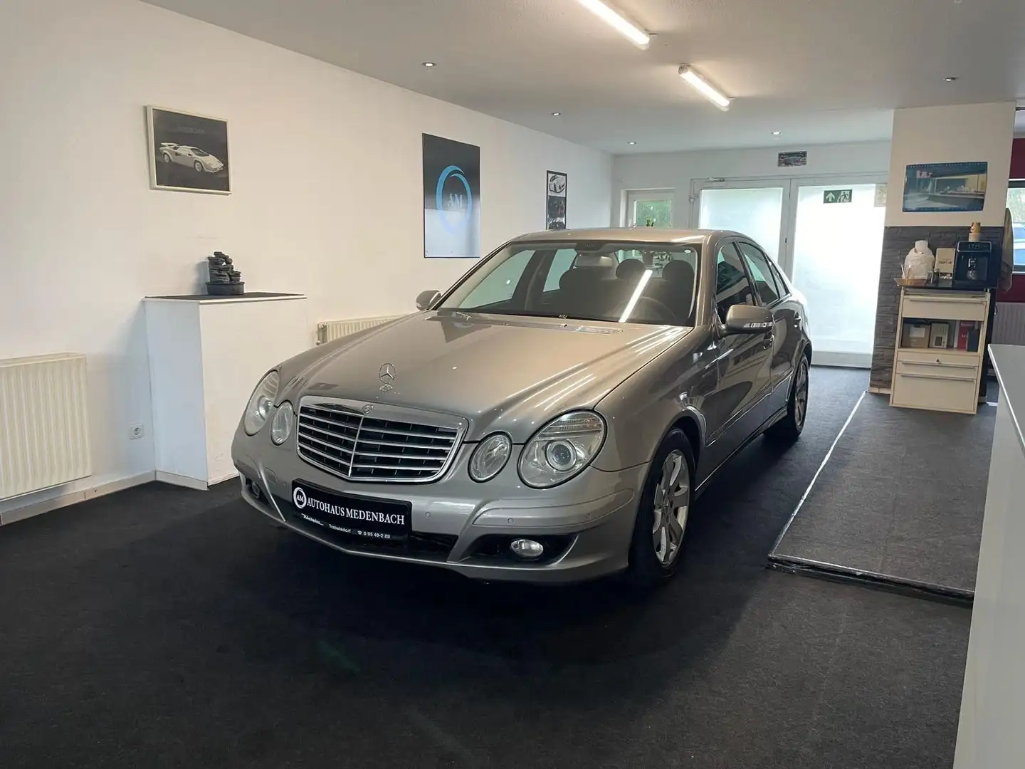 Mercedes-Benz E 200 E -Klasse Lim. E 200 CDI Argent - 1