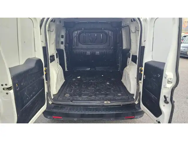 Fiat Doblo view 4