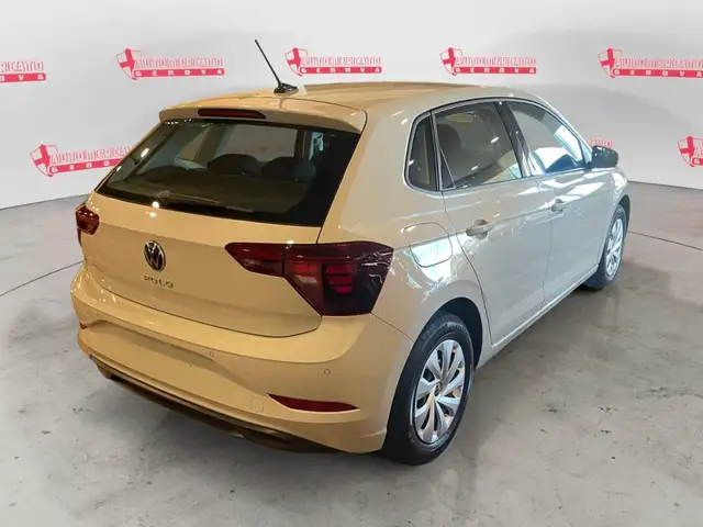 Volkswagen Polo view 5