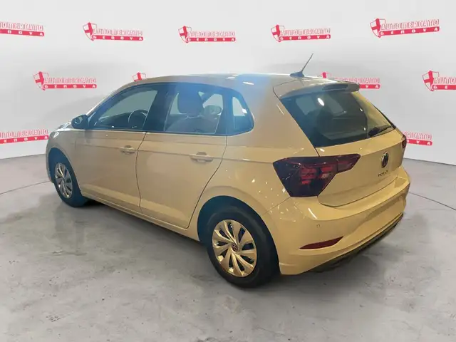 Volkswagen Polo view 3