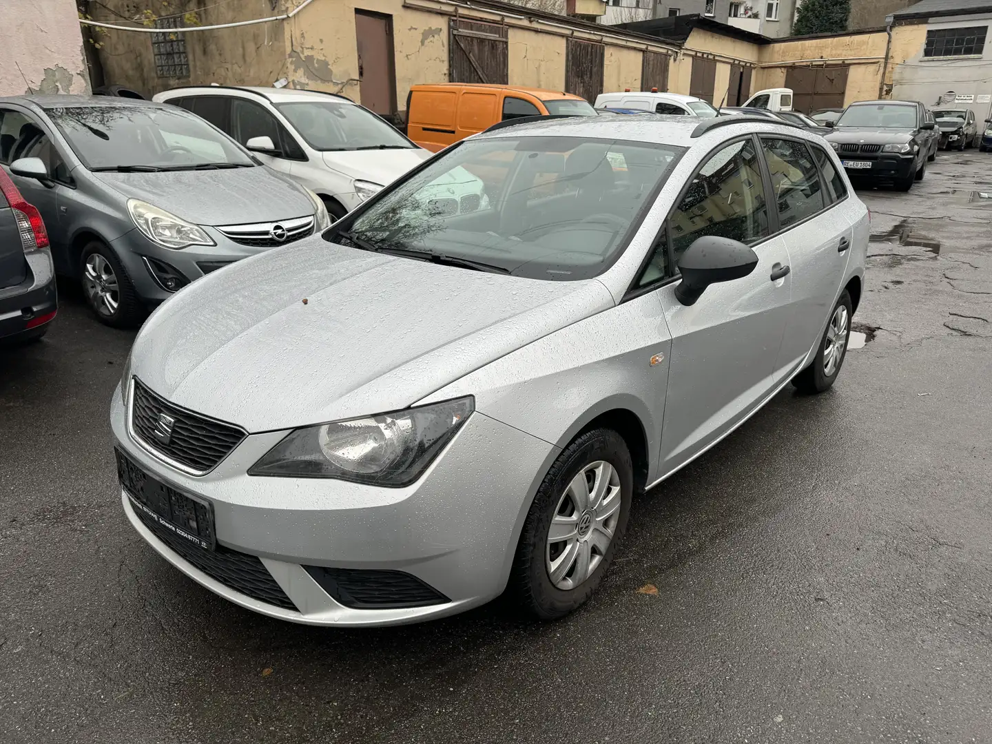 SEAT Ibiza Basis*Kombi*Euro 5*Scheckheftgepf.*Unfall*2.Hand* Plateado - 1