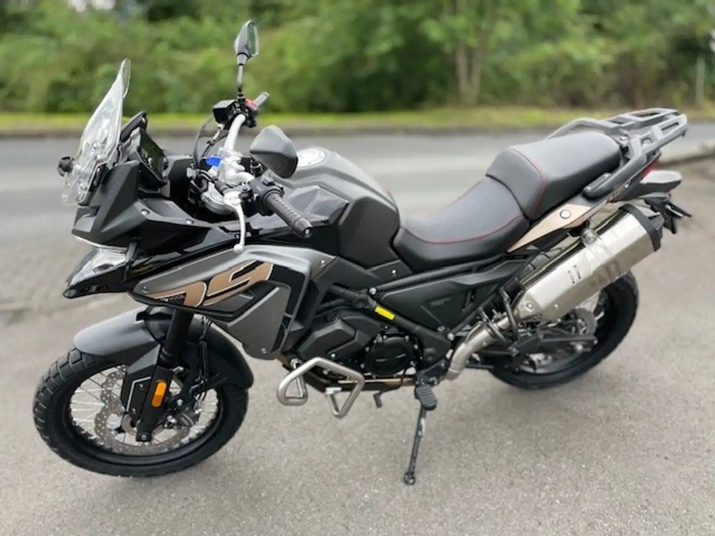 Voge 650DSX ABS - Aktionspreis Nero - 1