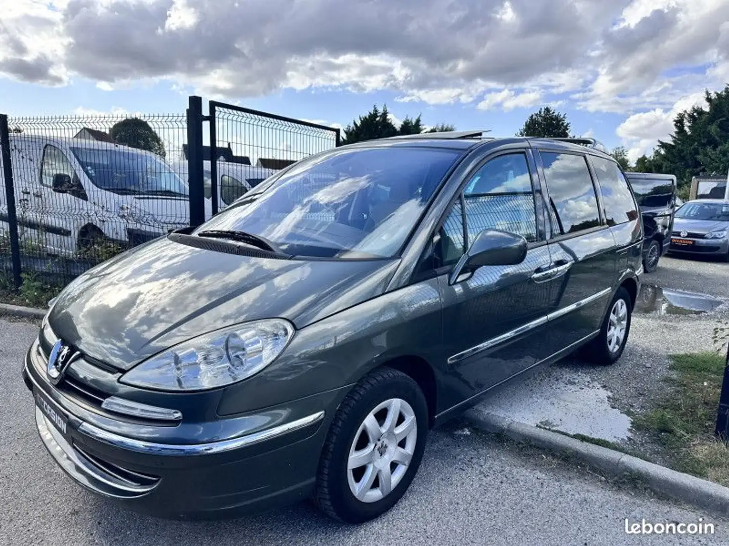 Peugeot 807 2.0 HDI136 FAP FAMILY Vert - 1