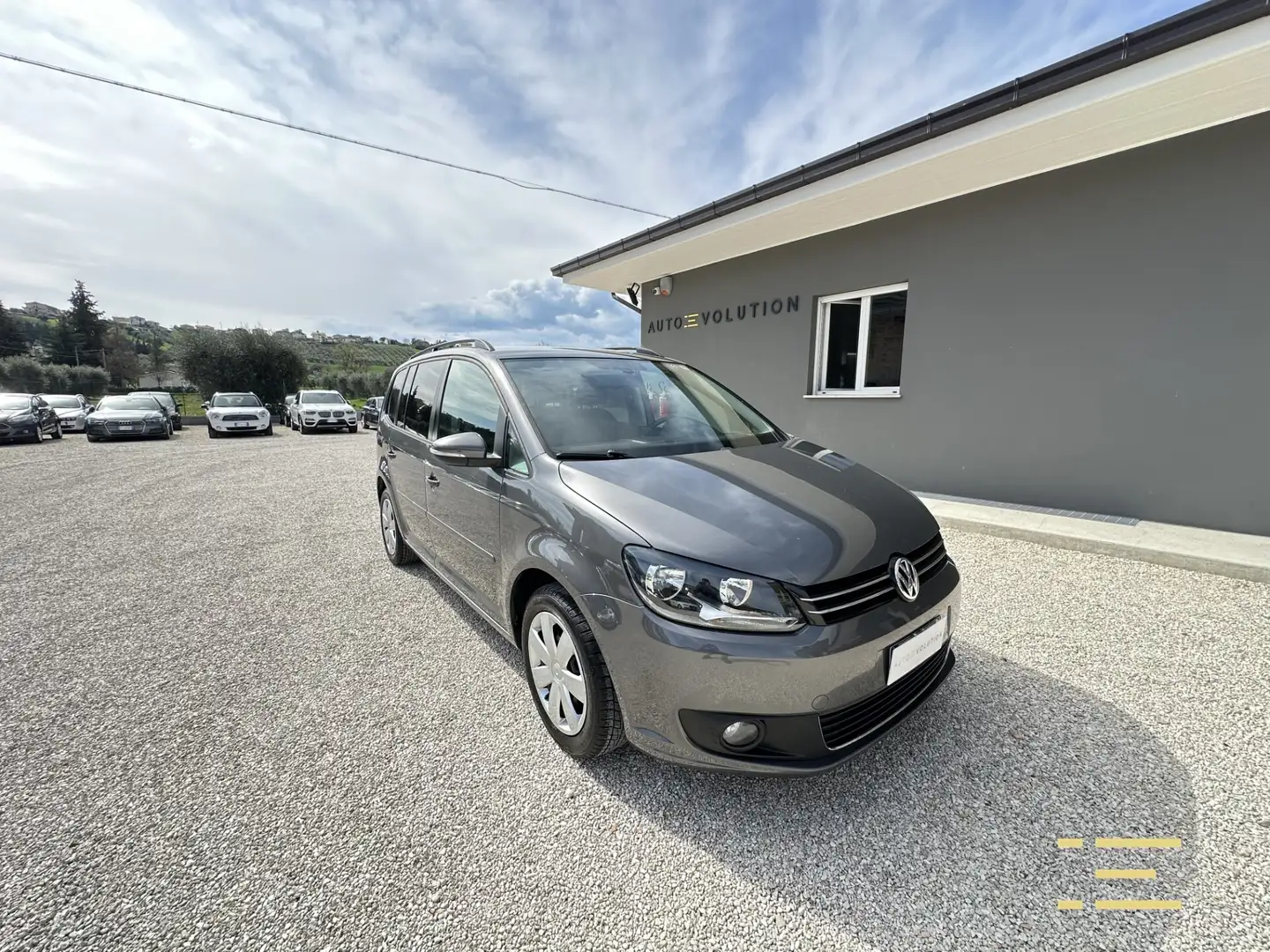 Volkswagen Touran 1.6 TDI 105 cv 139.005 km 7 POSTI Grigio - 1
