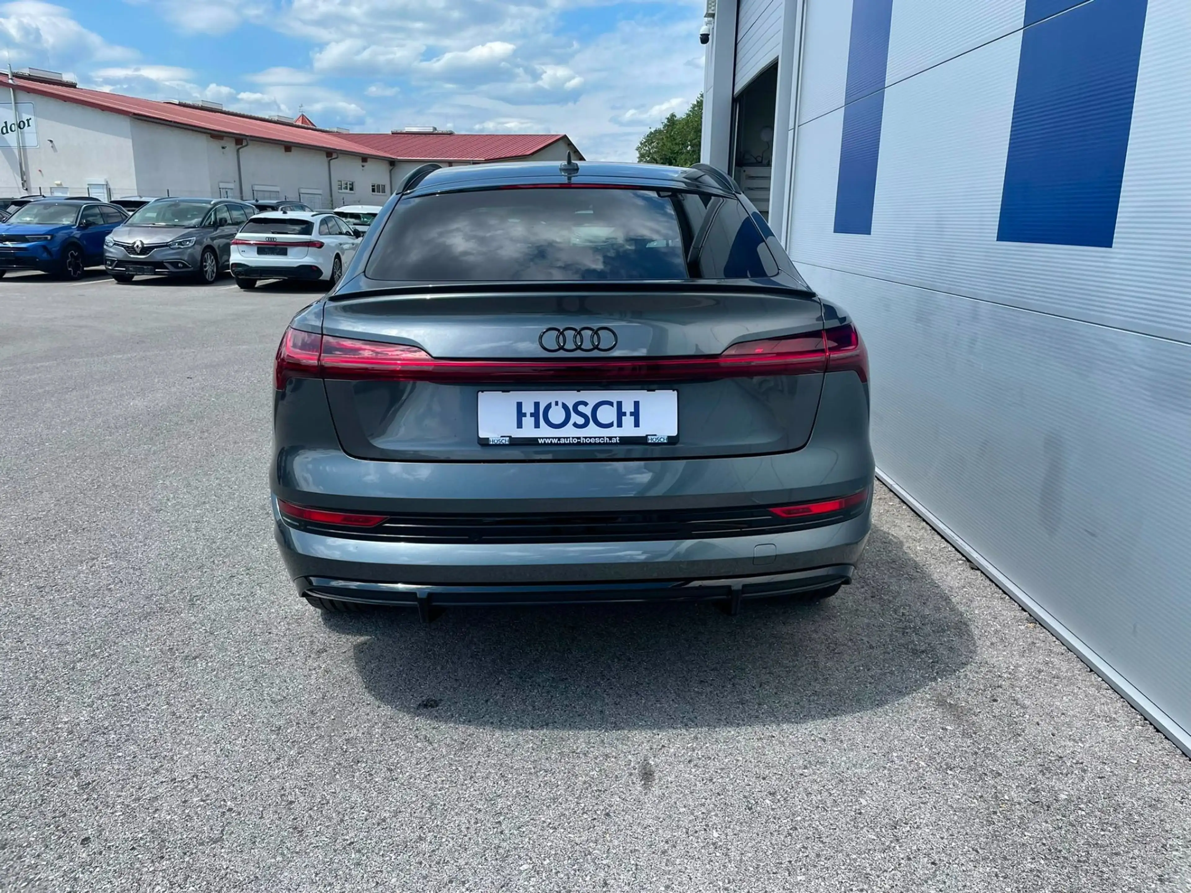 Audi e-tron SB 55 2xS-LINE PANO B&O TRAUMAUSSTATTUNG ++ — photo 6