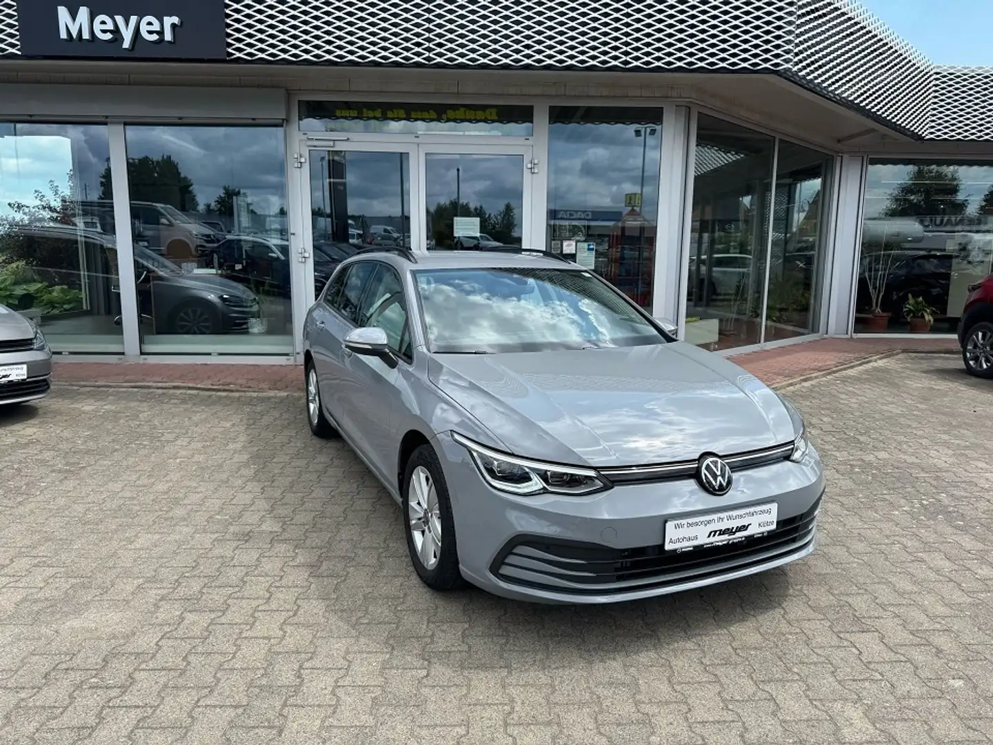 Volkswagen Golf VIII Variant 2.0 TDI Life Life Grau - 1