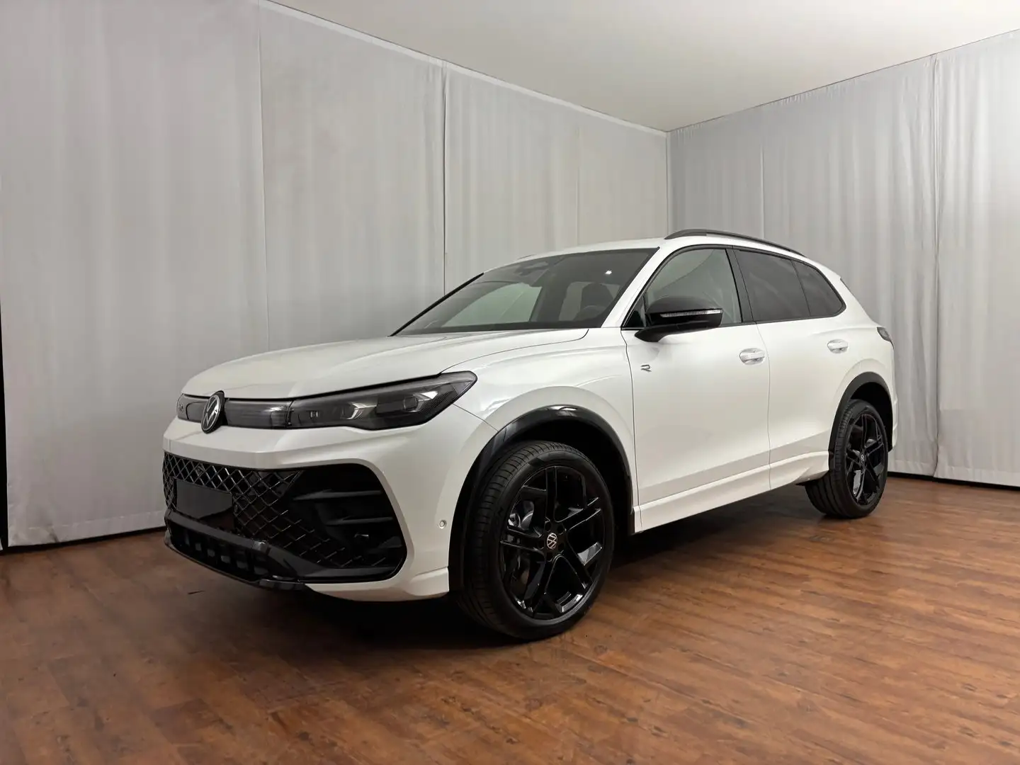 Volkswagen Tiguan R-Line TDI 4MOTION DSG Weiß - 1
