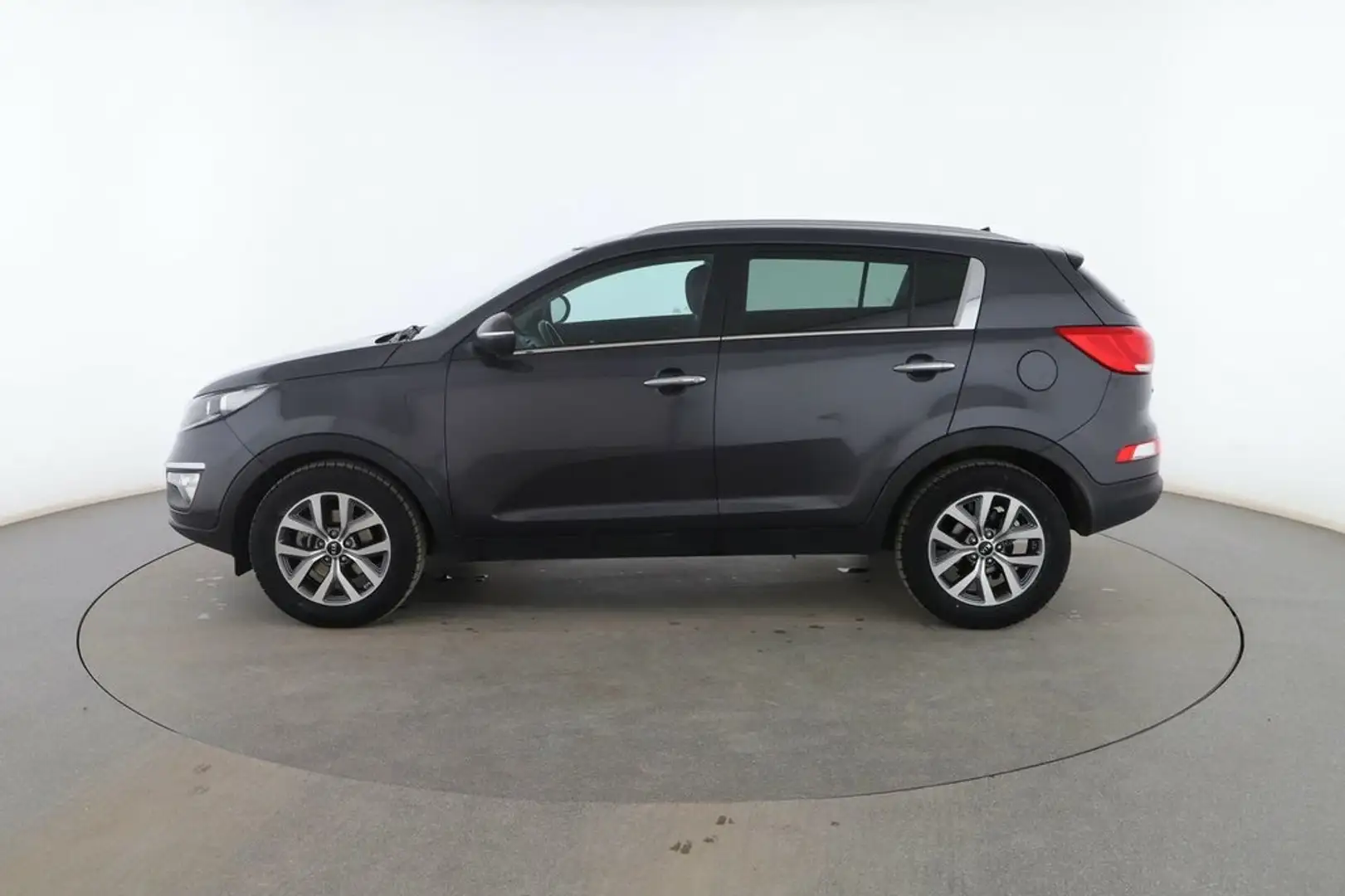 Kia Sportage 1.6 GDI Drive 4x2 Gris - 2