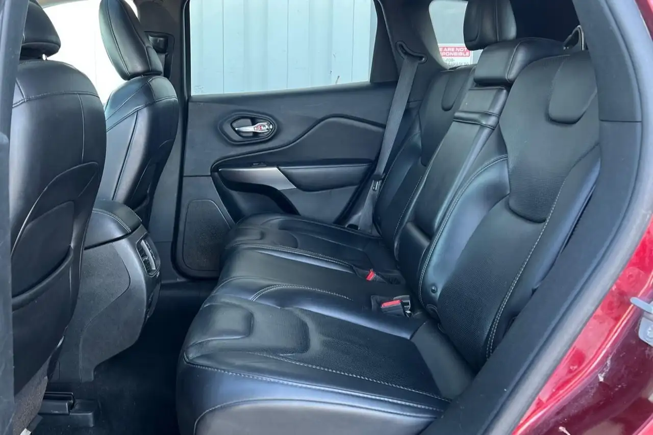 Jeep Cherokee снимка Jeep Cherokee