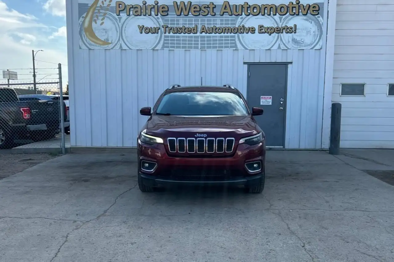 Jeep Cherokee снимка Jeep Cherokee