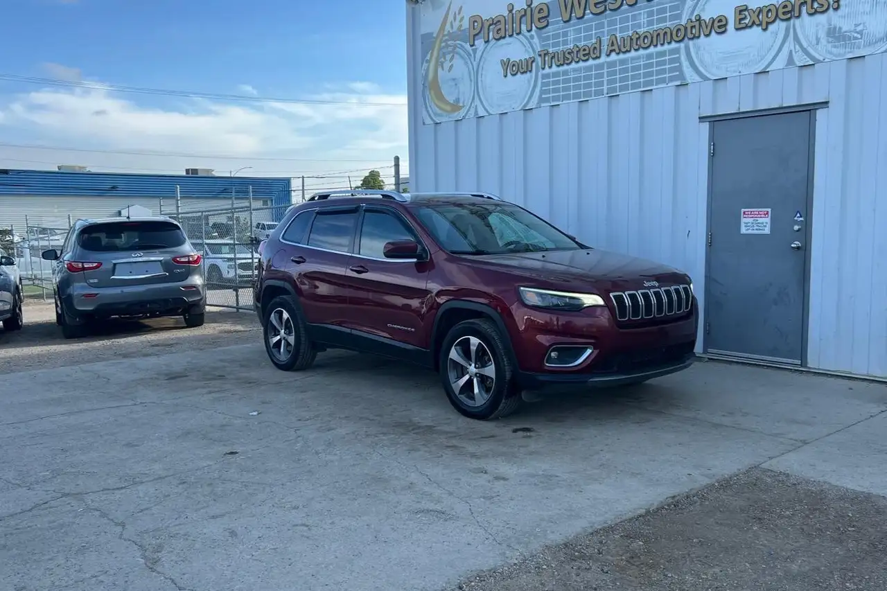 Jeep Cherokee снимка Jeep Cherokee