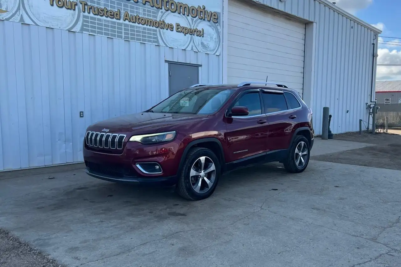 Jeep Cherokee снимка Jeep Cherokee