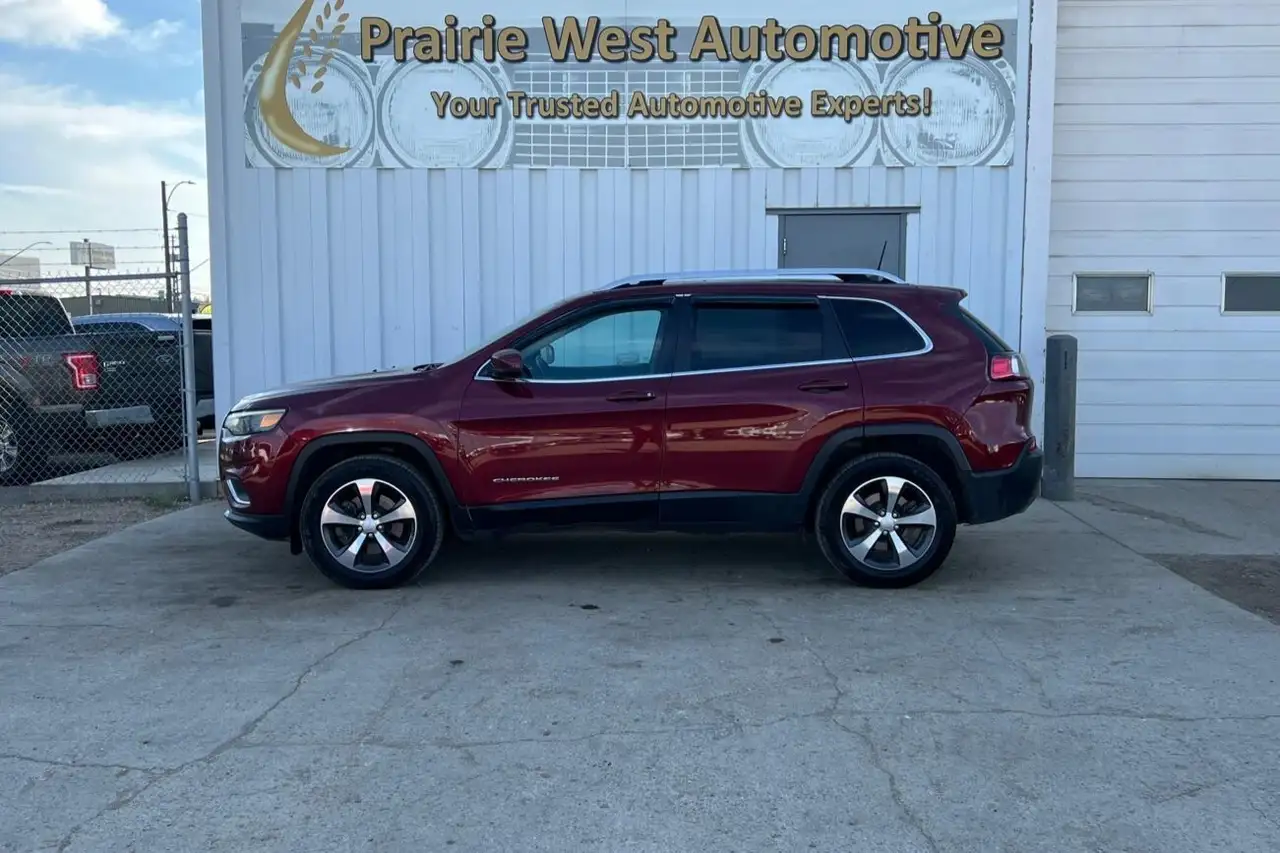 Jeep Cherokee снимка Jeep Cherokee