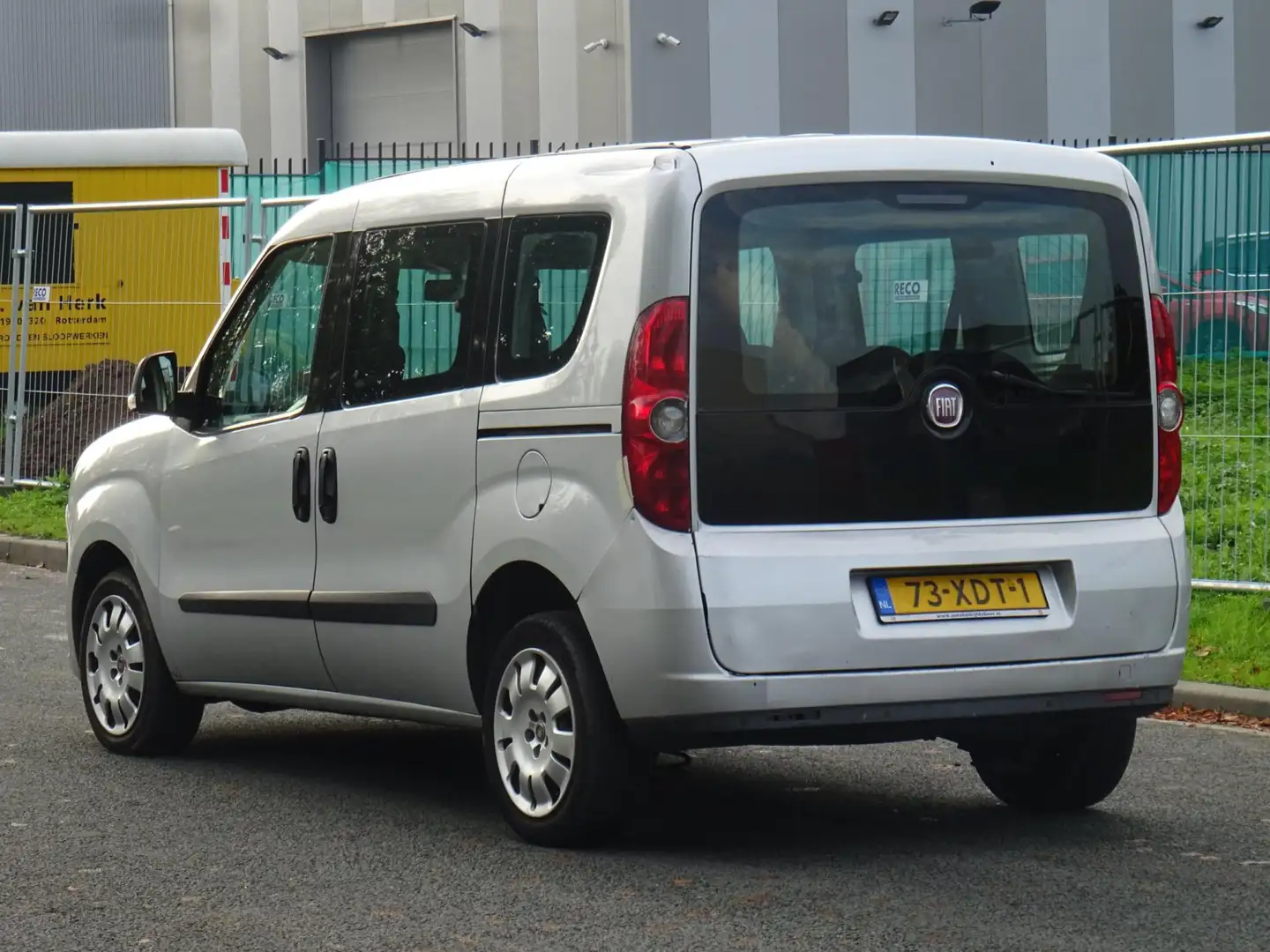 Fiat Doblo 1.6 MultiJet Dynamic 2SCHUIFDEUREN NAP/AIRCO/PDC Gris - 2
