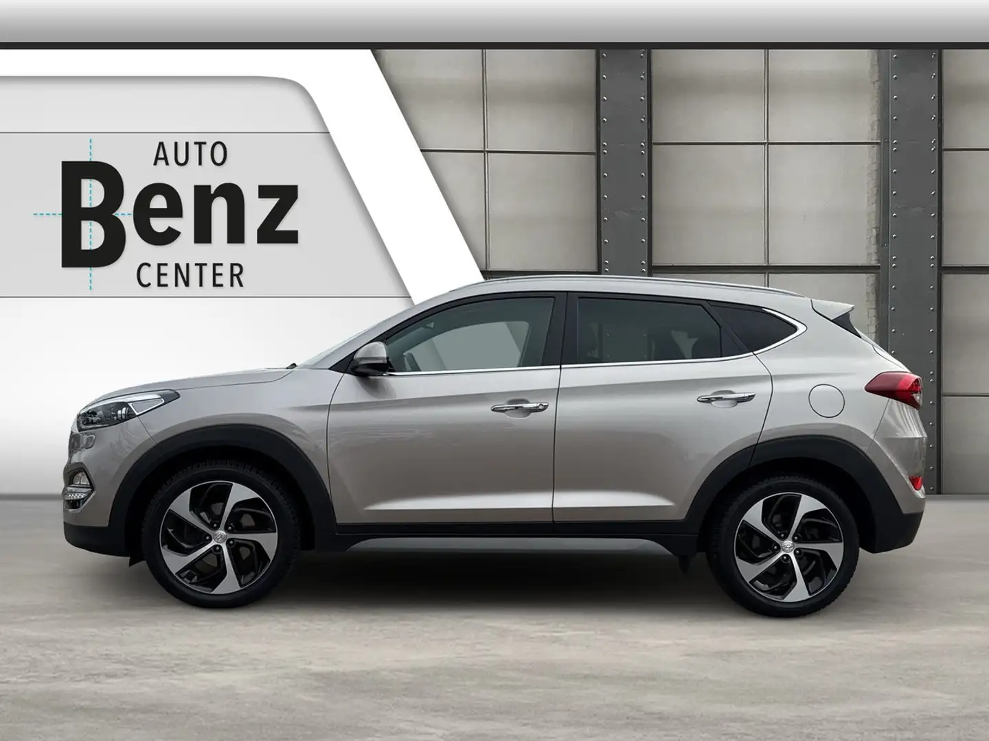 Hyundai TUSCON 1.7 CRDI STYLE *NAVI*SITZ-LENKRADHEIZUNG* White - 2