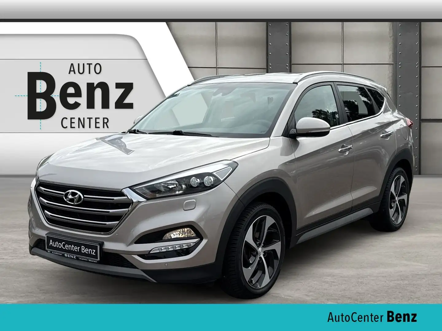 Hyundai TUSCON 1.7 CRDI STYLE *NAVI*SITZ-LENKRADHEIZUNG* White - 1