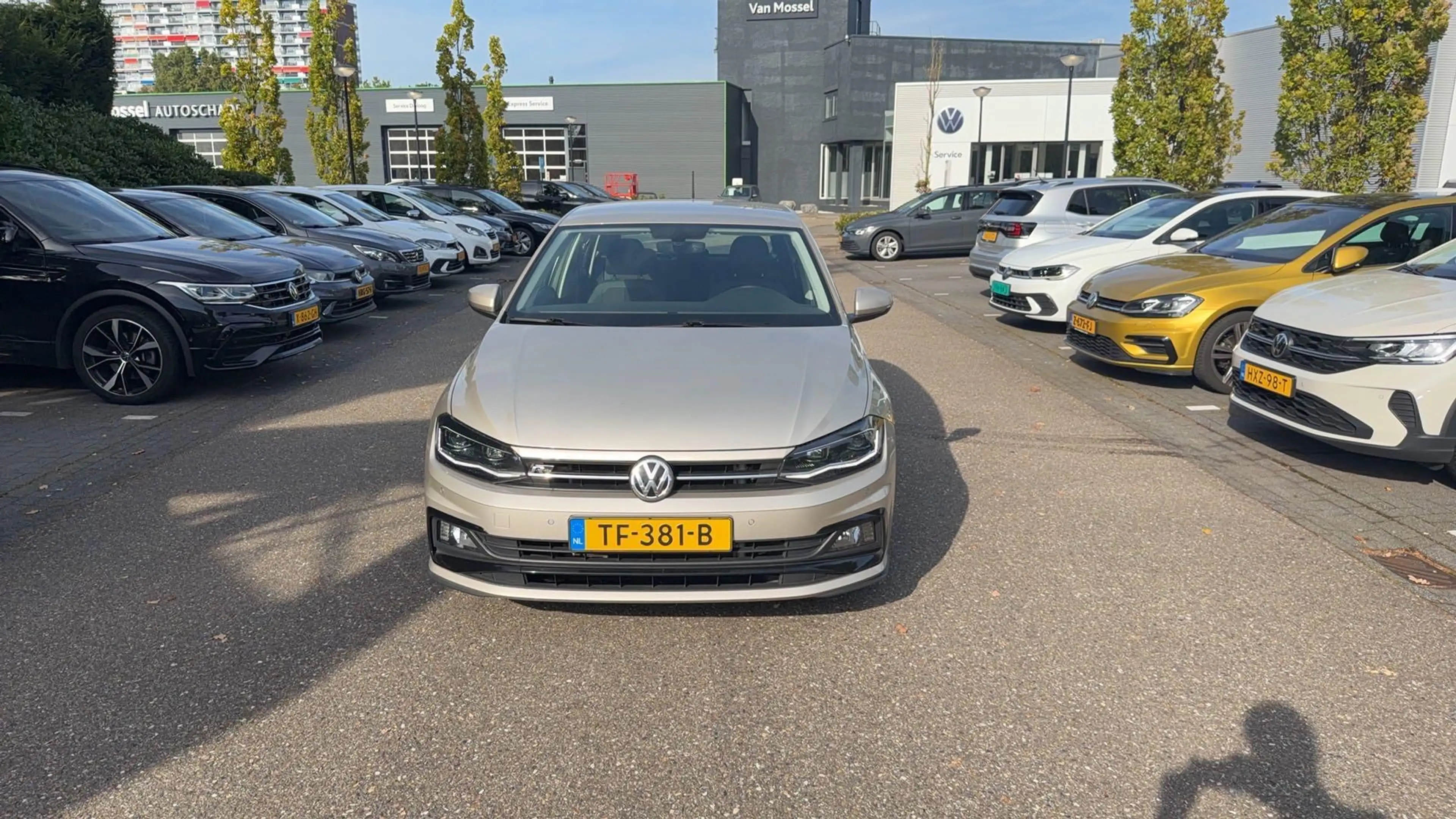 Volkswagen Polo 1.0 TSI Highline — photo 9