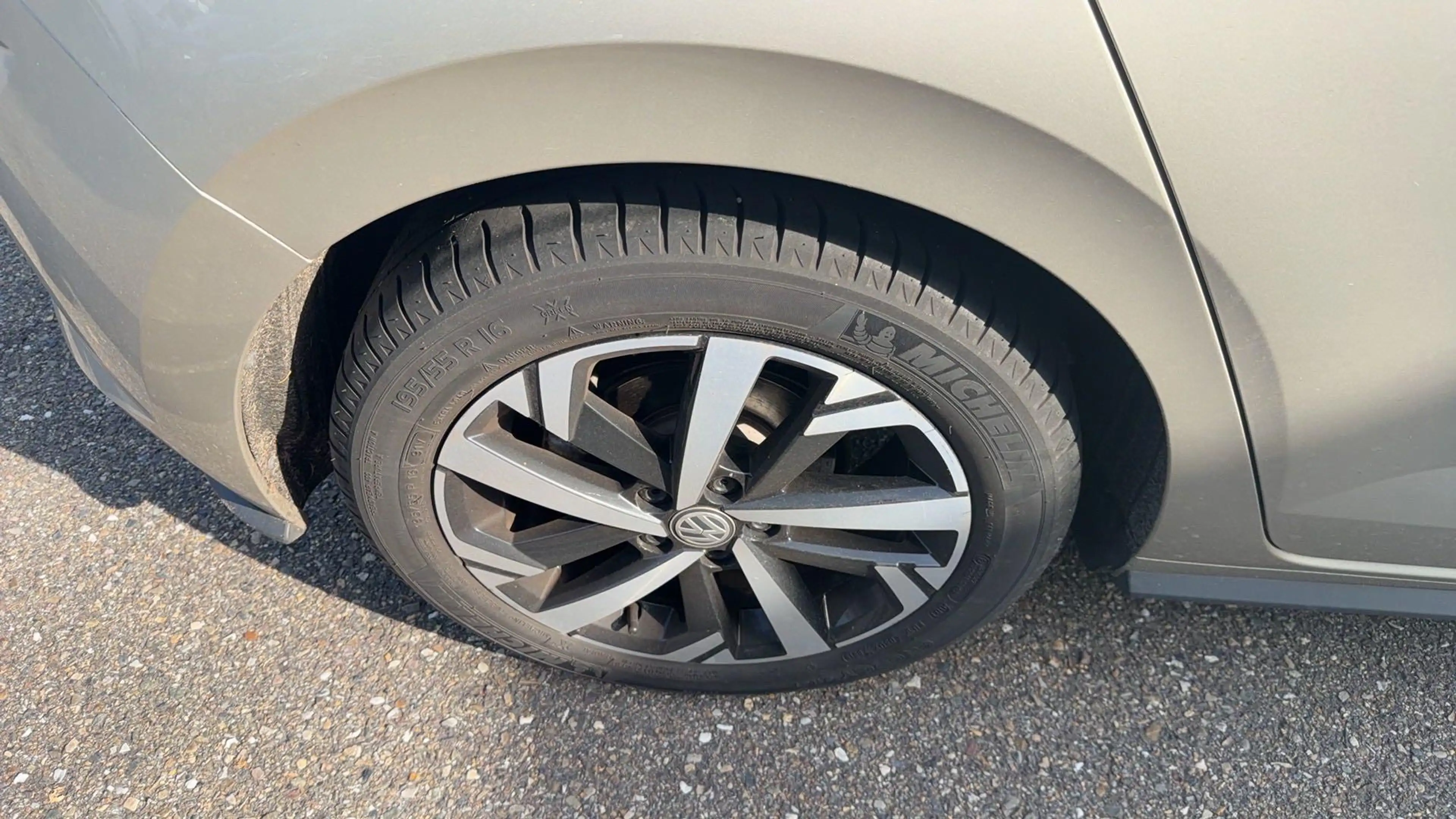 Volkswagen Polo 1.0 TSI Highline — photo 10