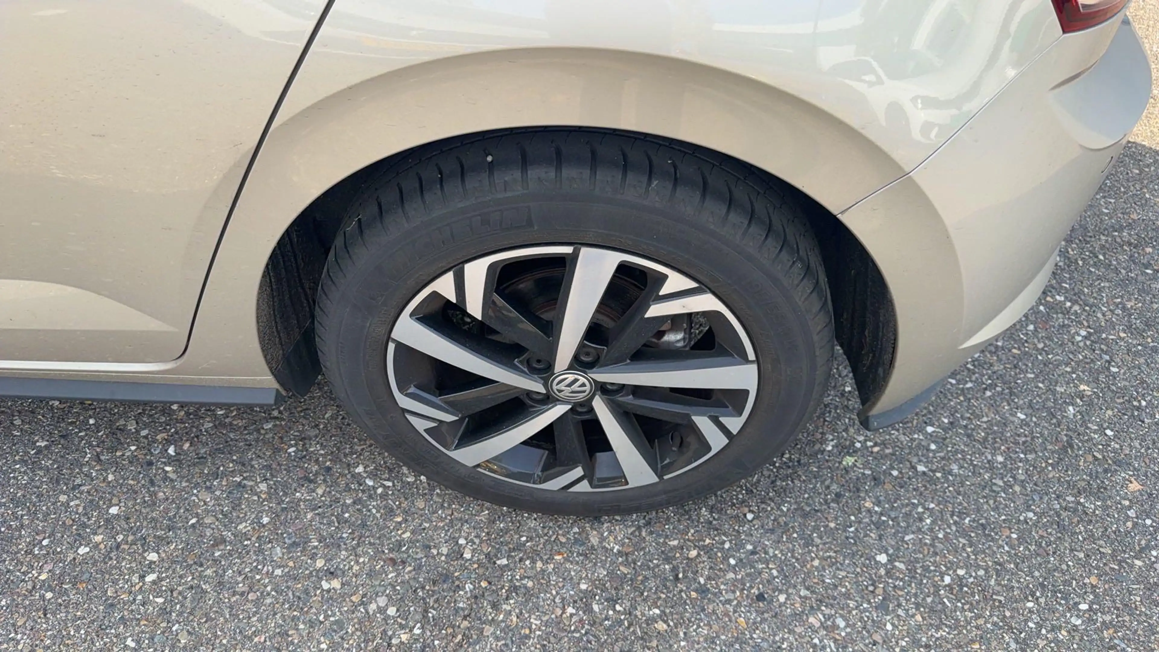 Volkswagen Polo 1.0 TSI Highline — photo 11